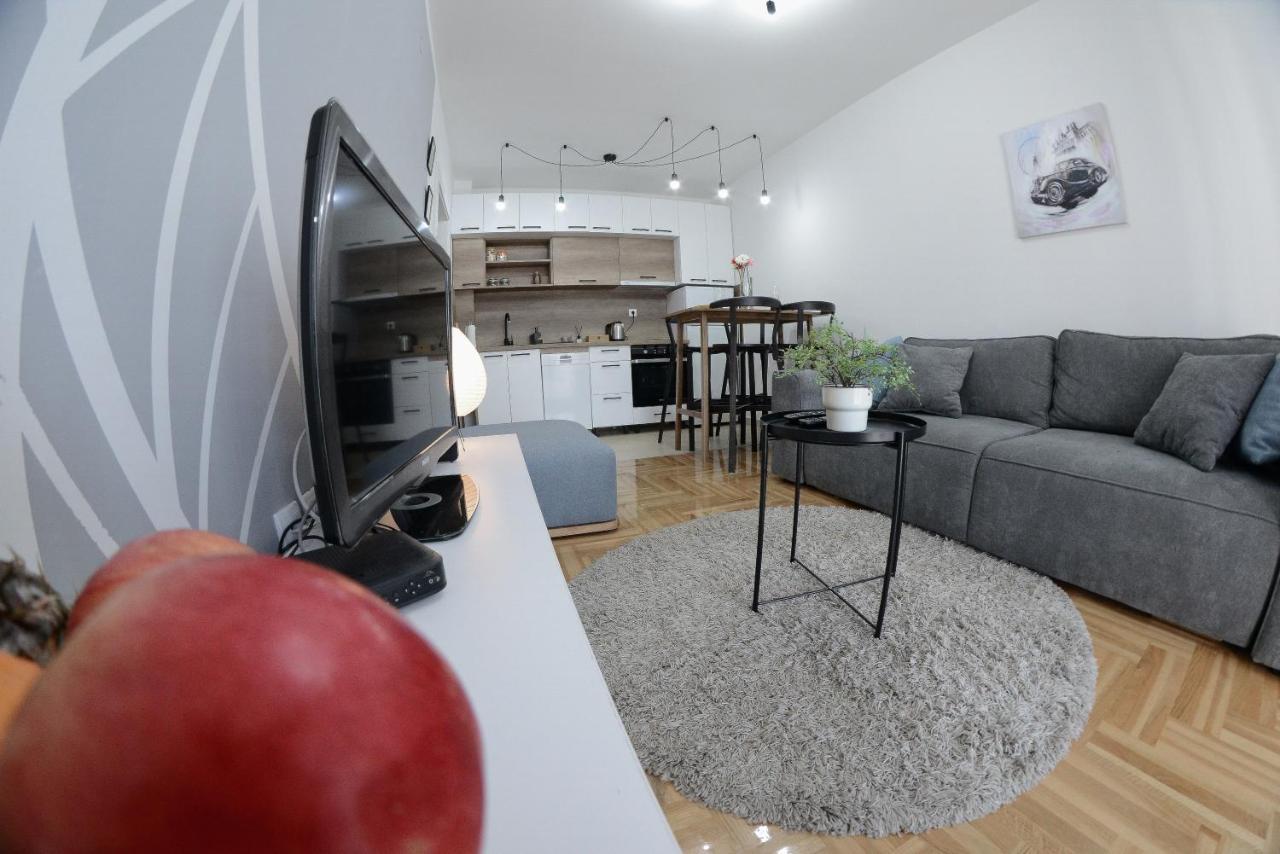 Apartment Dobraya Grey Novi Sad Luaran gambar