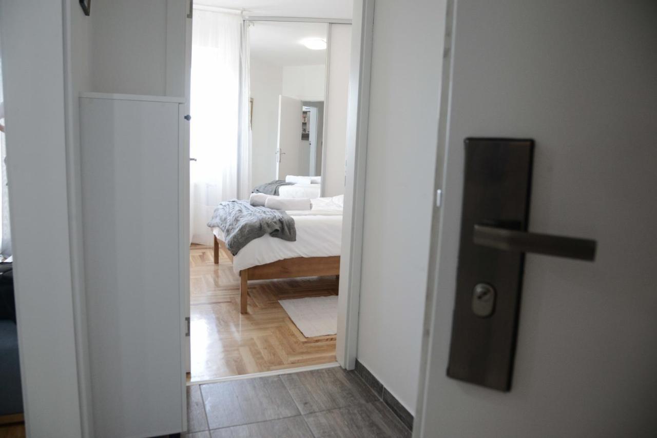 Apartment Dobraya Grey Novi Sad Luaran gambar
